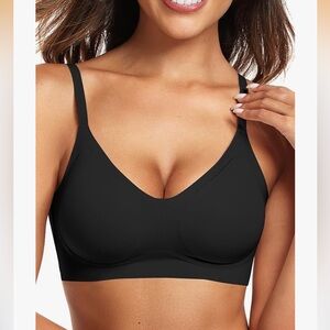 Vertvie Black Seamless Jelly Bras No Underwire Comfort Full Coverage. Medium